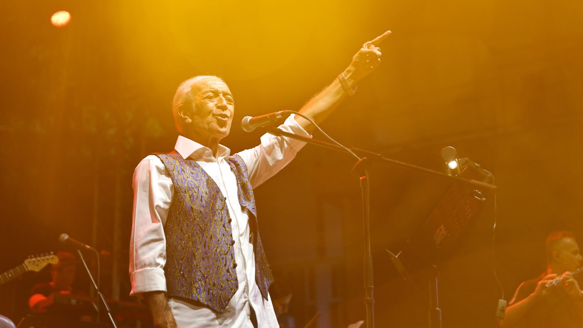 Edip Akbayram’ın hayatı