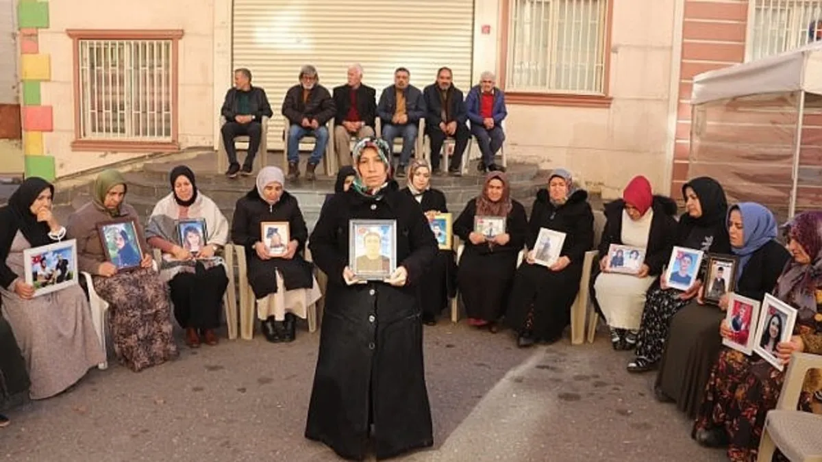 PKK’da çözülme hızlanıyor bir anne daha evladına kavuştu